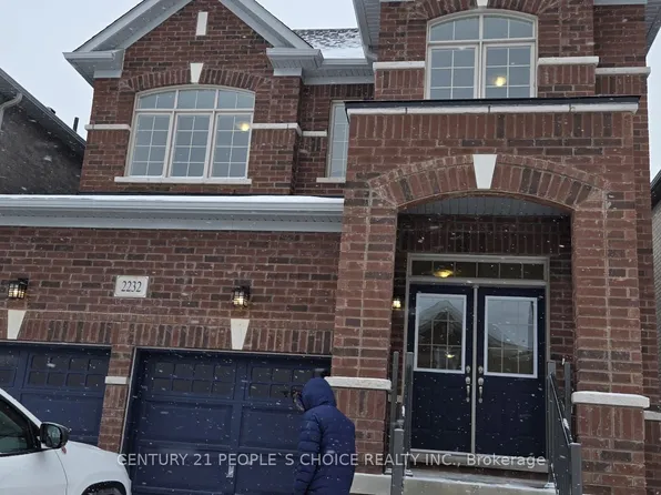 2232 Crystal Dr, Oshawa, ON L1L 0W7