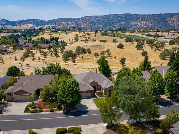 4th image of 267 Rock Ridge Ln