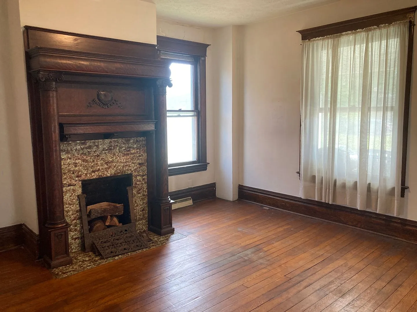 212 Grand Street — Photo 2