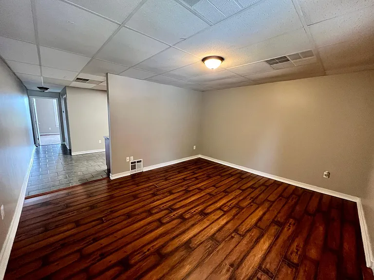 419 Cedar Ave #8 — Photo 4