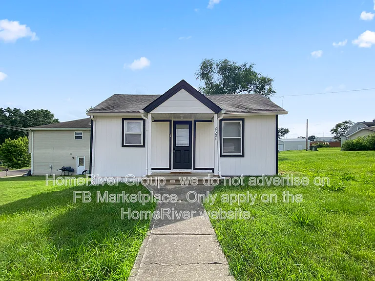 2304 Walnut St — Photo 1