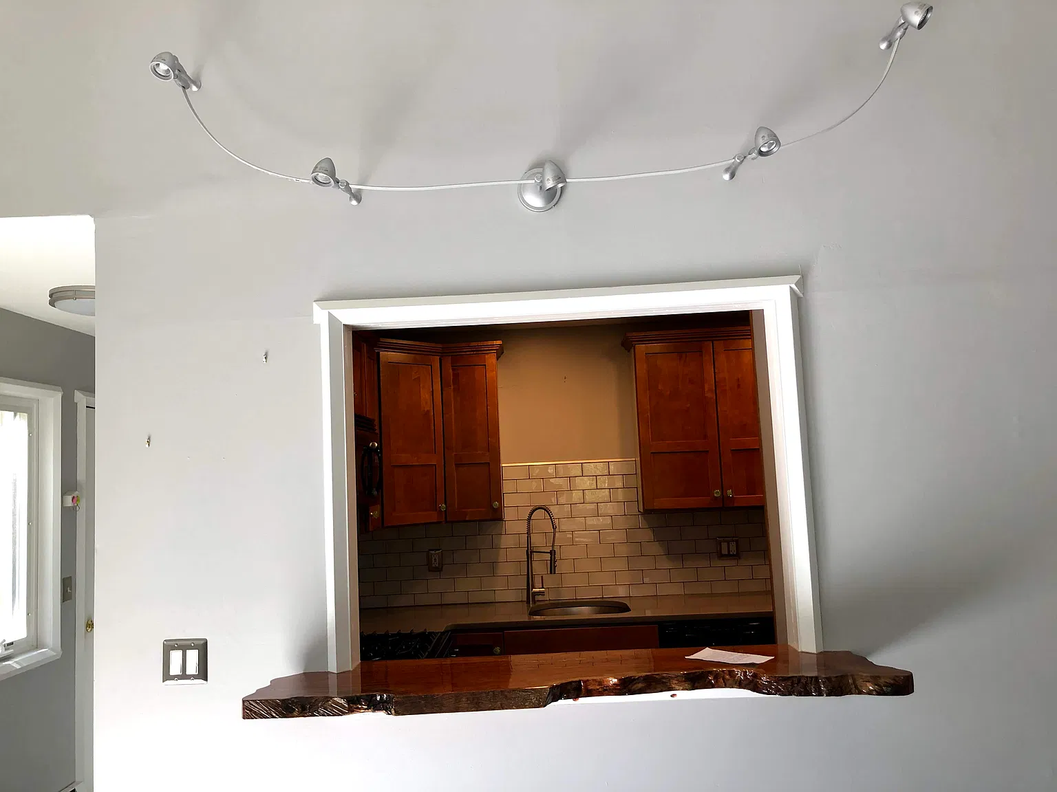 2 bed, 941 sqft, $2,100 — Photo 4