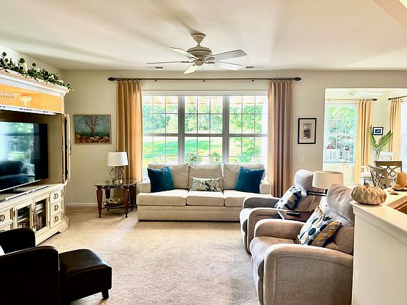 5th image of 12537 Carmel Ct