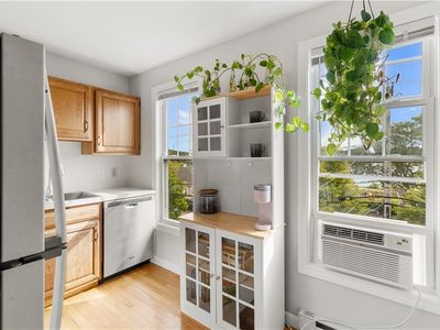 96 Gano St APT 7, Providence, RI, 02906