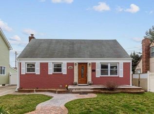 154 Sterling Rd, Elmont, NY 11003