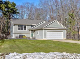 6919 Pinestead Ct, Allendale, MI 49401