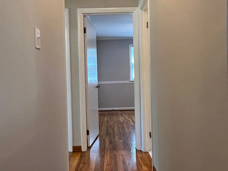 805 Gardenview Dr — Photo 12