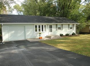 1371 Bergstrom Rd, Rockford, IL 61103