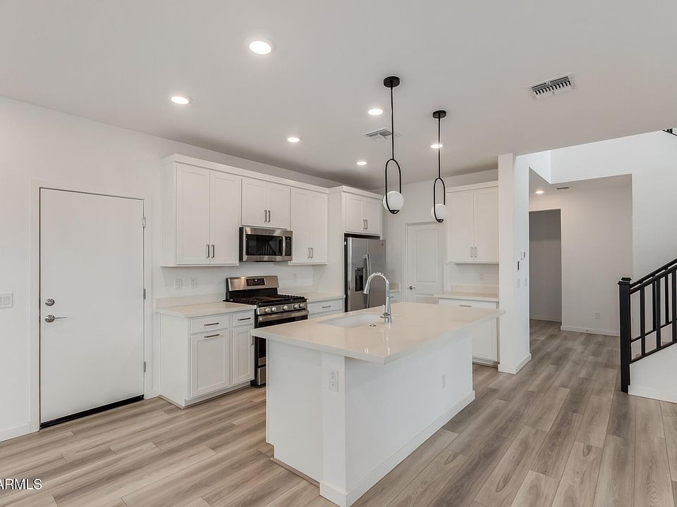 1st image of 1319 W BLUEJAY Drive