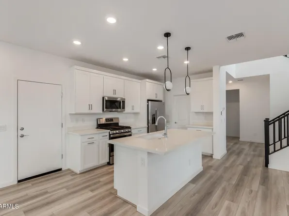 1319 W BLUEJAY Drive, Chandler, AZ 85286