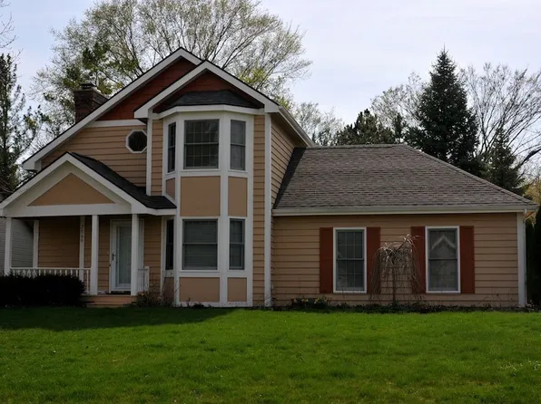 2569 Bruin Dr, East Lansing, MI 48823