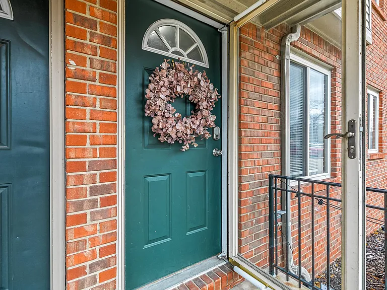 18530 E Forteen Mile Rd — Photo 34