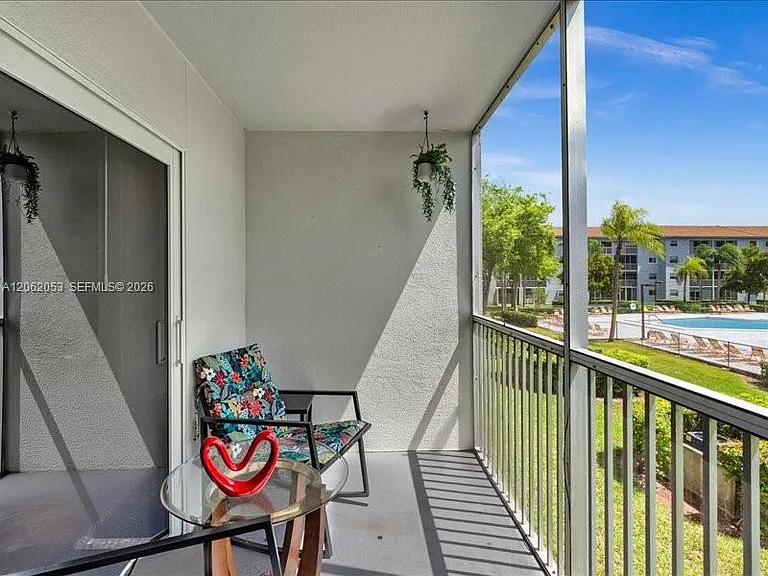 12500 SW 5th Ct #208M — Photo 31