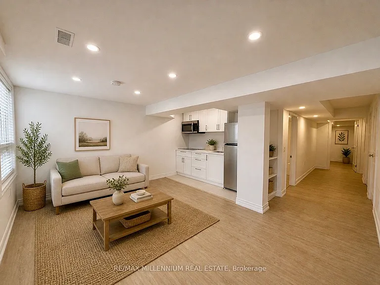 27 Telegraph Dr #LOWER — Photo 3