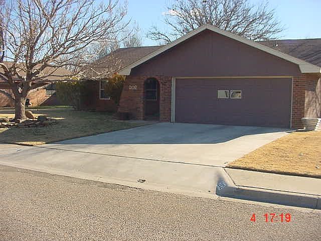 1st image of 202 16th St