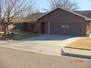 202 16th St, Hereford, TX 79045
