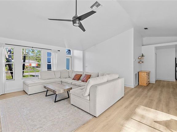 3rd image of 24311 Mountain View DR