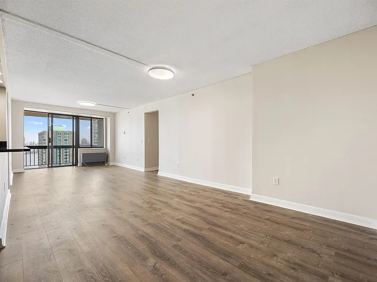 45 River Dr S #3002 — Photo 4