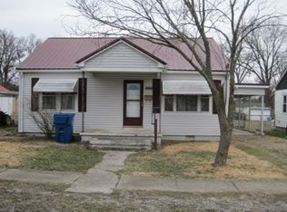 808 N Epworth St, Fairfield, IL 62837