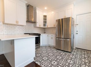 9 Hanford St, Newark, NJ 07114