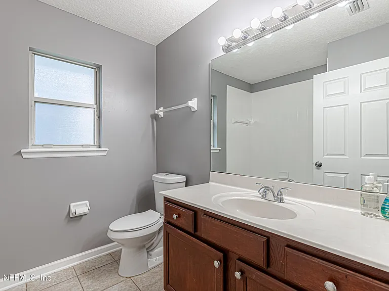 2243 Trailwood Dr — Photo 25
