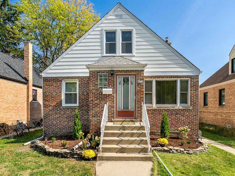 2nd image of 2515 Clarke St