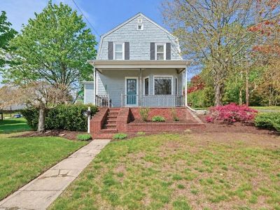 97 Middle Rd, Acushnet, MA, 02743