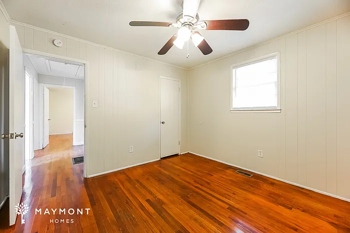 490 Barnwell Rd — Photo 8