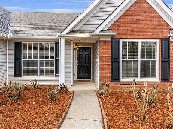 2nd image of 2354 Hillvale Cir