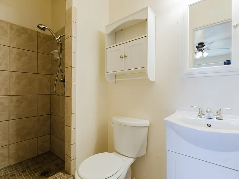 1502 Campbell Pl — Photo 9