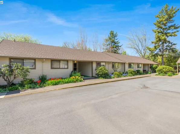 1100 N Meridian St APT 2, Newberg, OR 97132
