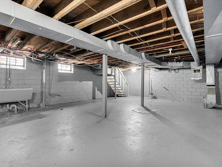 16639 Ward St — Photo 21