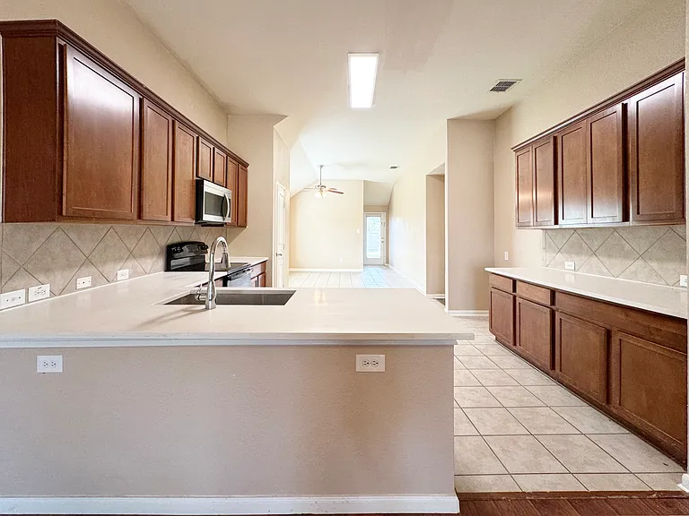 12109 Macaroon Ln — Photo 4