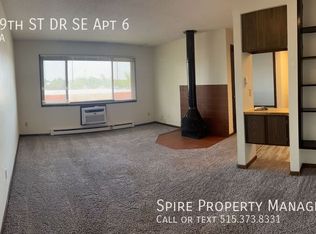 137 29th Street Dr SE APT 6, Cedar Rapids, IA 52403