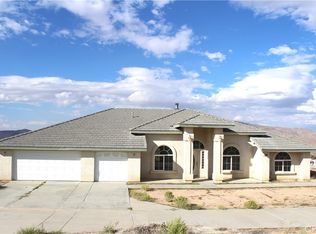 26180 Horizon St, Apple Valley, CA 92308