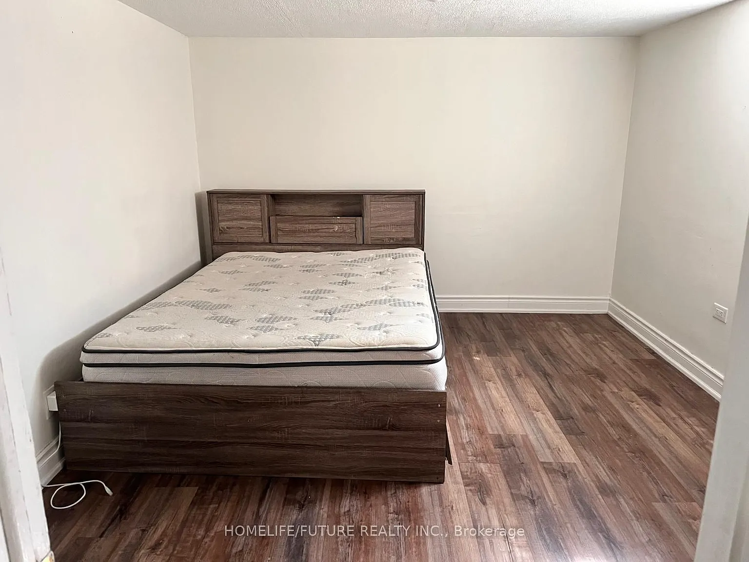 3 bed, $1,900 — Photo 4