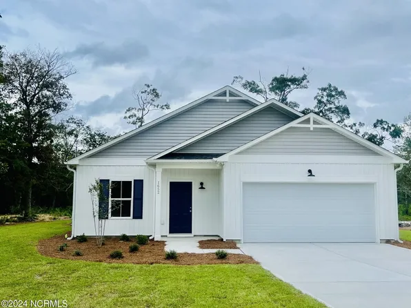 1652 Star Cross Drive SW, Shallotte, NC 28470