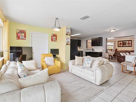 3rd image of 14461 SW 285th St