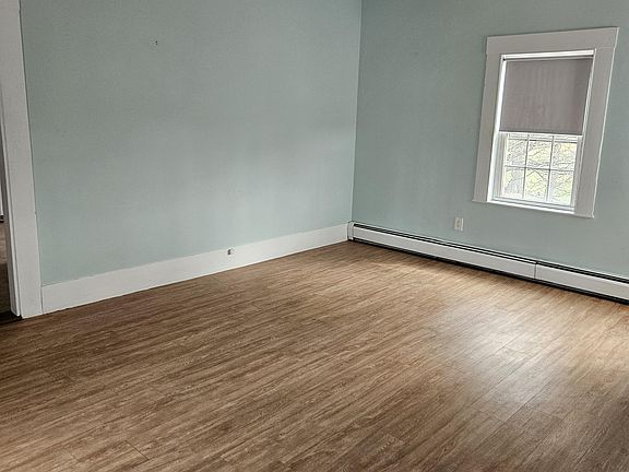 4th image of 98 Main St #1