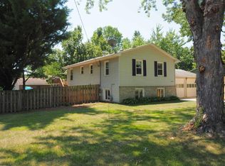 4094 Flowerfield Rd, Blaine, MN 55014