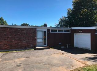 208 Dexter Ave, Meriden, CT 06450