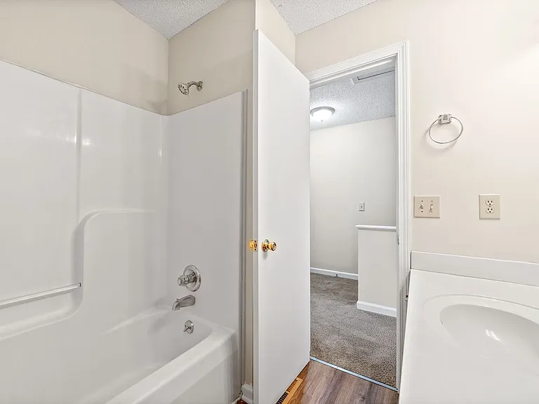 Raleigh Ct - 2303 — Photo 20