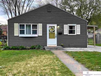 6133 Manderson St, Omaha, NE, 68104