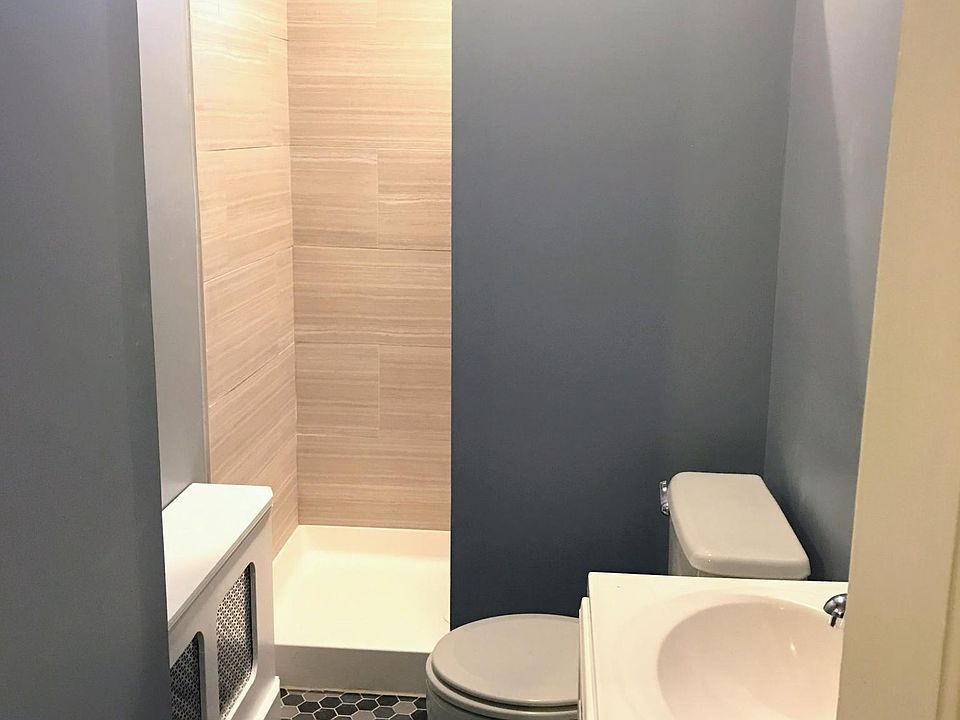1st image of 374 Whalley Ave #2B
