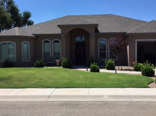 1 W Lake Ct, Dexter, NM 88230