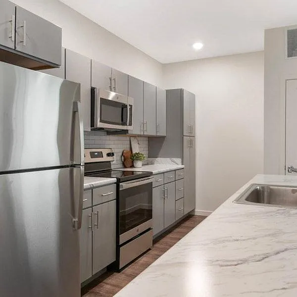 The Jewel Whispering Oaks