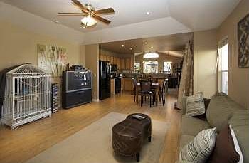 2nd image of 713 Hackberry Ct