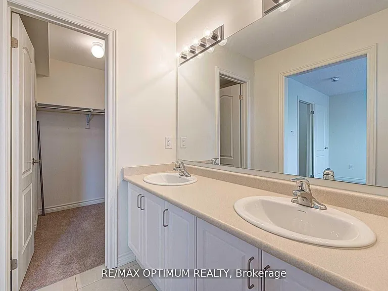 11 Autumnwood Ave #6 — Photo 10