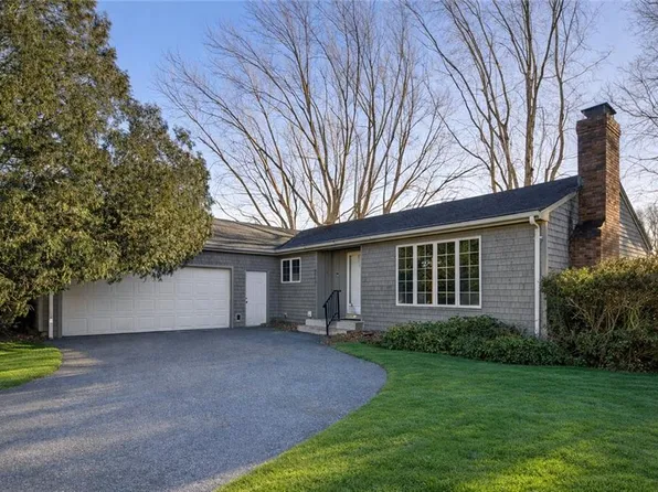 43 Harrington Ave, Portsmouth, RI 02871