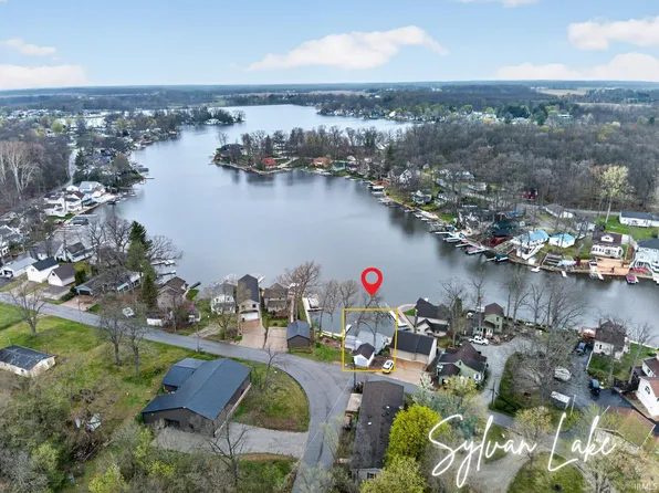 745 Lions Dr, Rome City, IN 46784